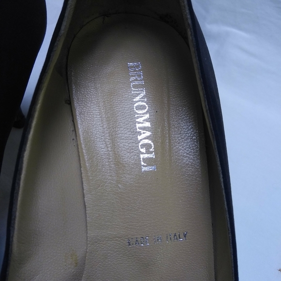 Bruno Magli Peep Toe Pump - Picture 2 of 5